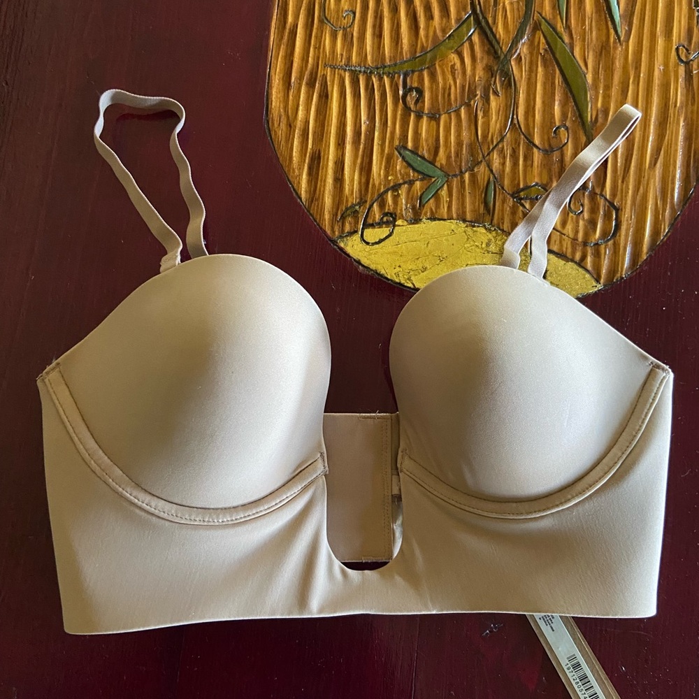 SKIMS Tan Seamless Bra with Adjustable Straps
